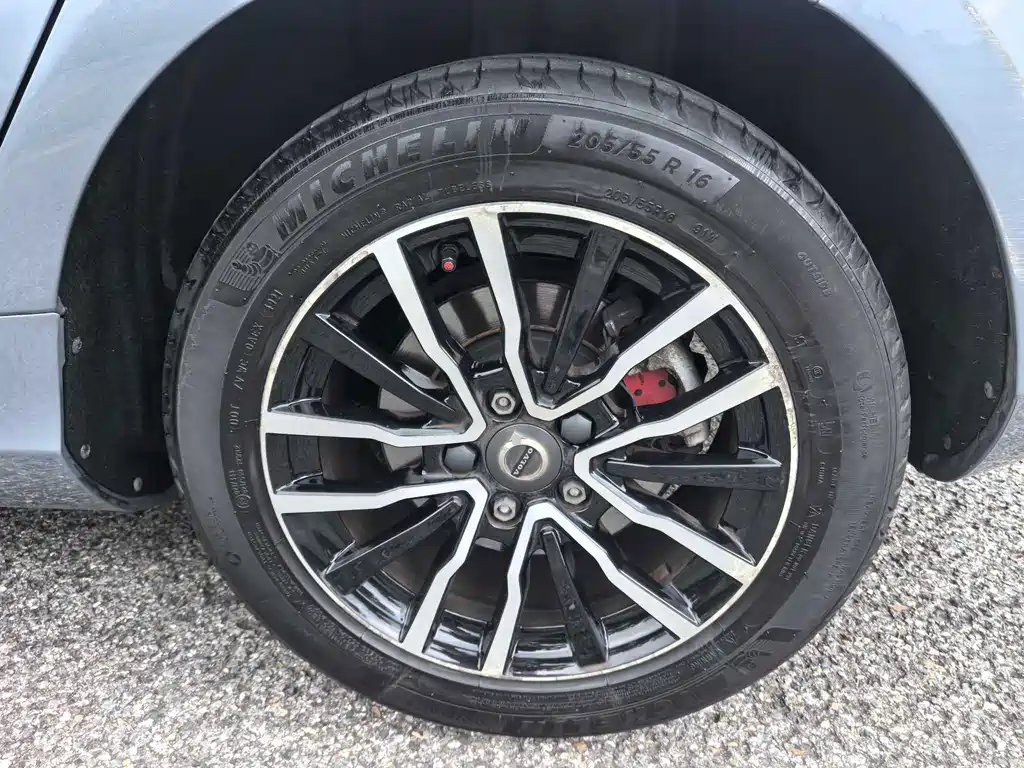 Volvo V40 — миниатюра 15