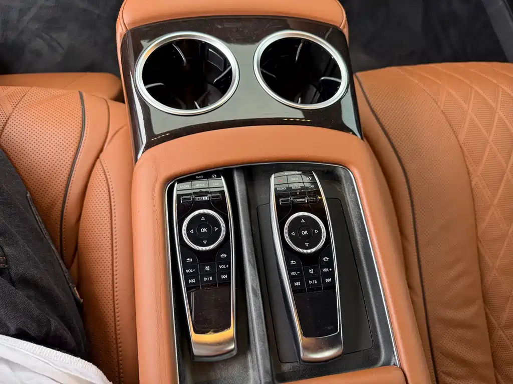 Mercedes-Benz S-Class — миниатюра 14