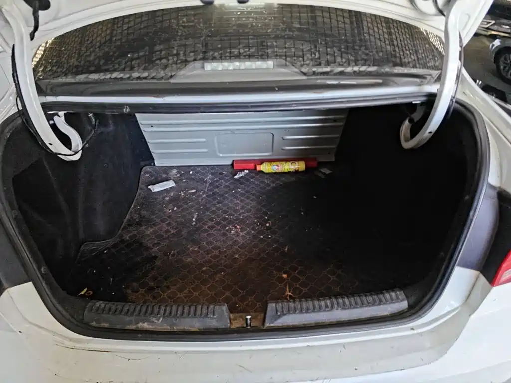 Volkswagen Jetta — миниатюра 19