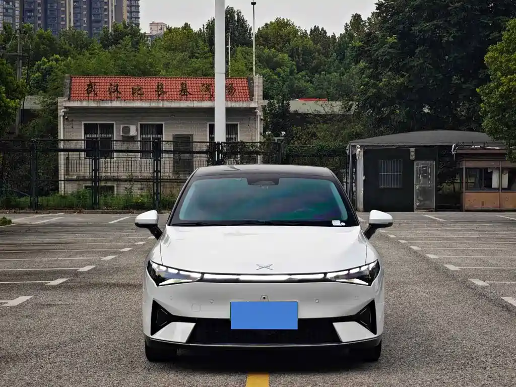 XPeng P5 — миниатюра 2