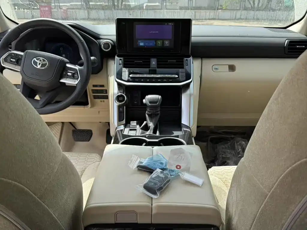 Toyota Land Cruiser — миниатюра 7