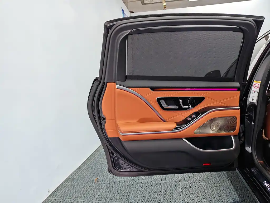 Mercedes-Benz S-Class — миниатюра 14