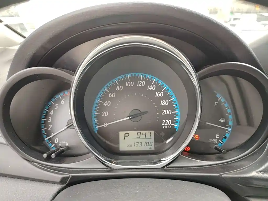 Toyota Yaris L — миниатюра 12