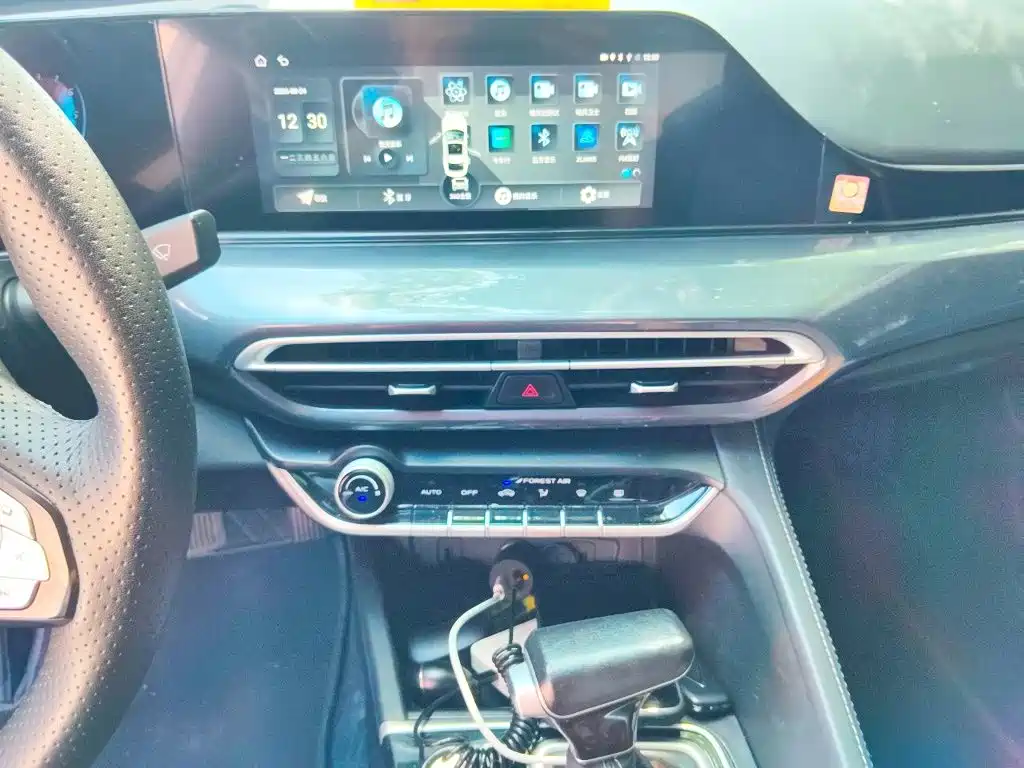 Changan Eado — миниатюра 6