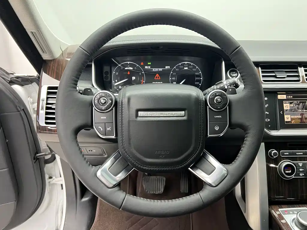 Land Rover Range Rover — миниатюра 12
