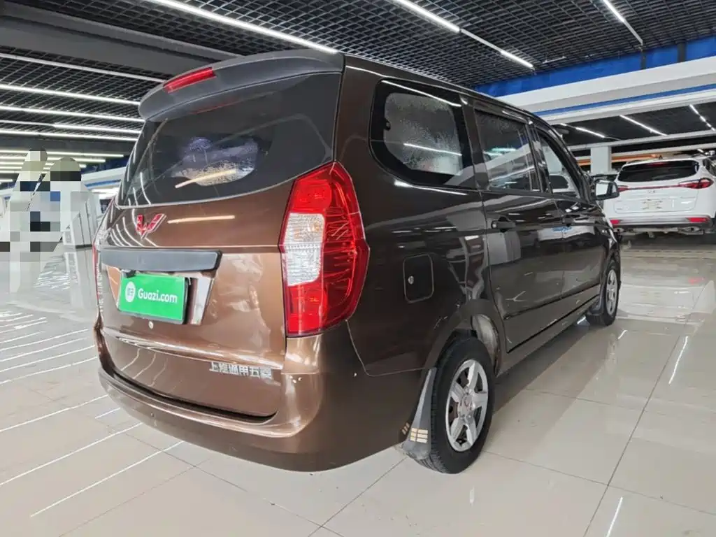 Wuling Hongguang — миниатюра 7