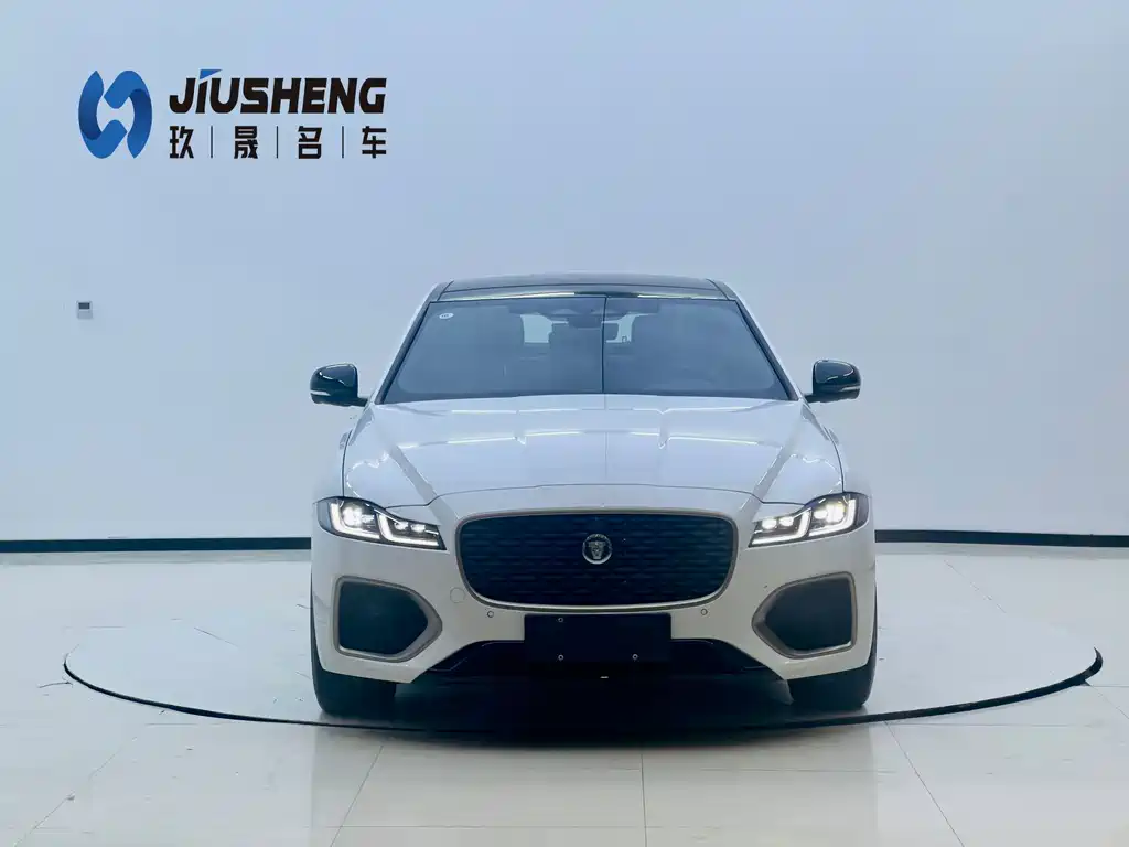 Jaguar XFL — миниатюра 2
