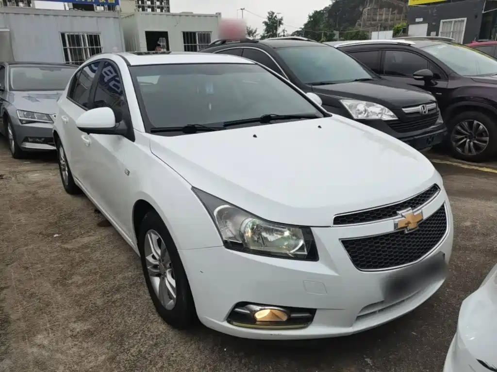 Chevrolet Cruze 2013 1.6L MT Luxury