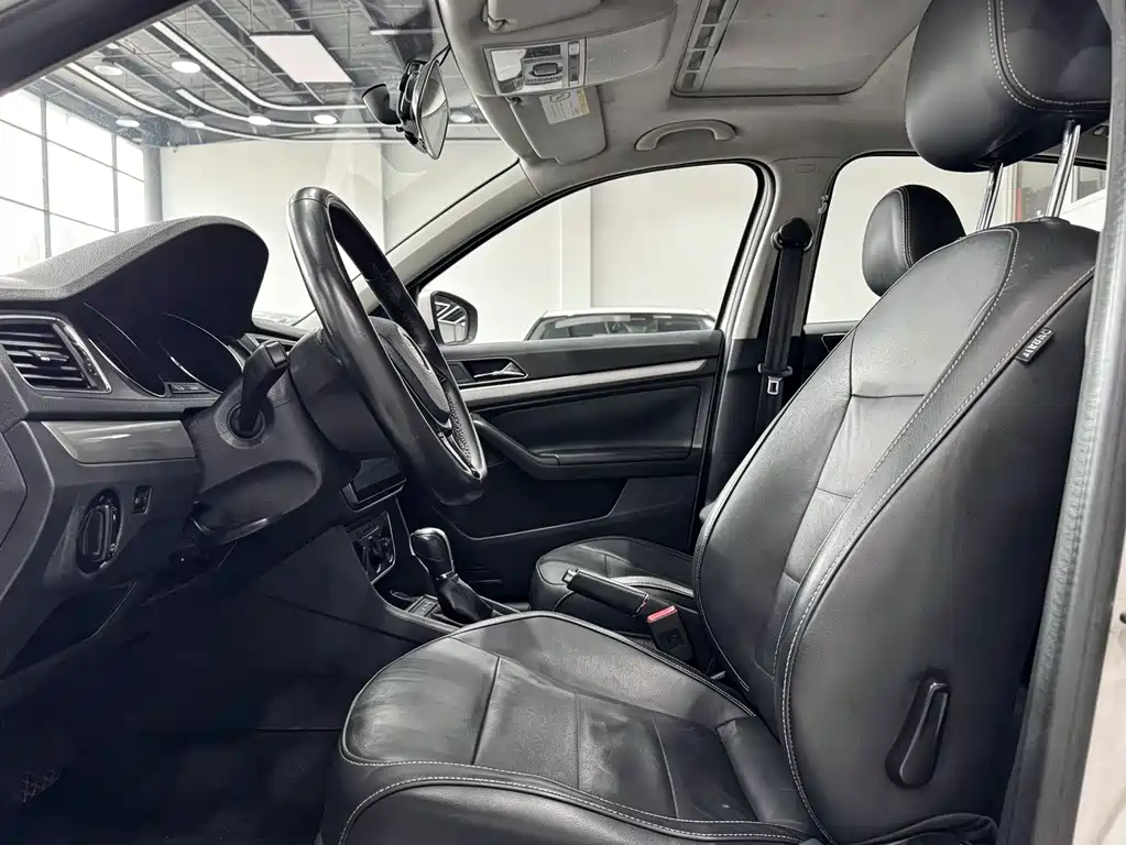 Volkswagen Lavida — миниатюра 7