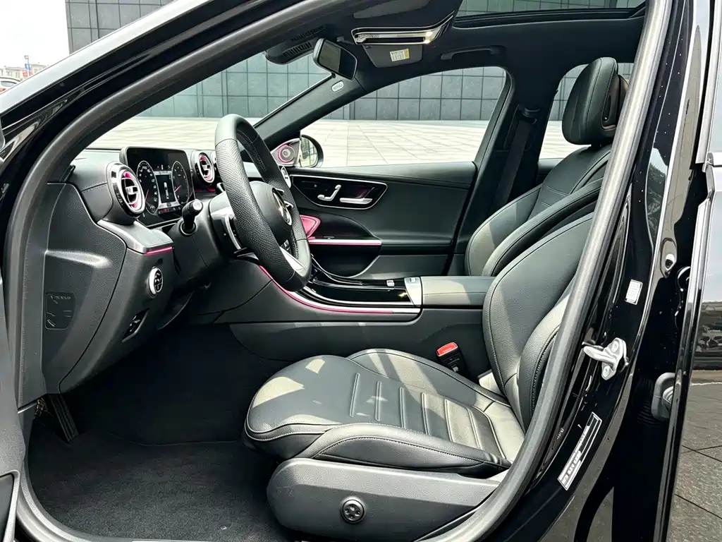 Mercedes-Benz C-Class — миниатюра 6