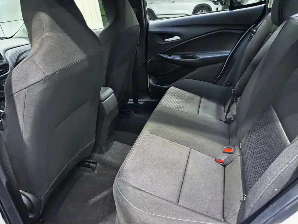 Chevrolet Cavalier — миниатюра 14