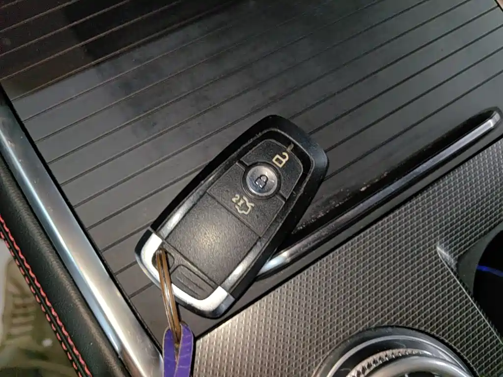 Ford Explorer — миниатюра 9