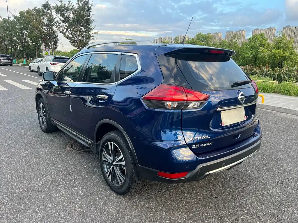 Nissan X-Trail — миниатюра 5