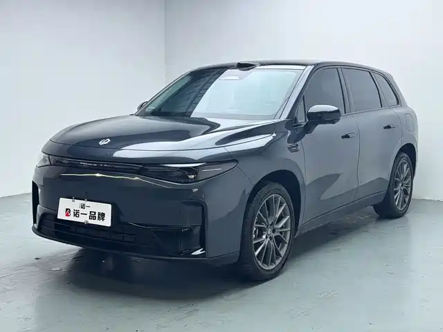 Leapmotor C10
