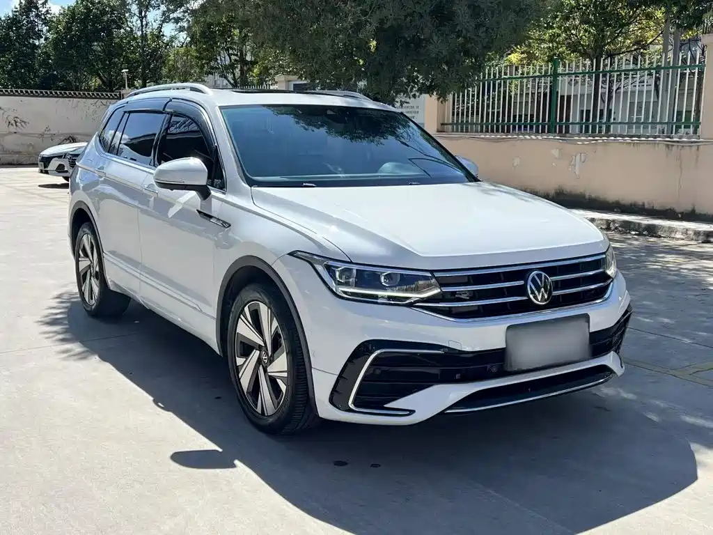 Volkswagen Tiguan L — миниатюра 4