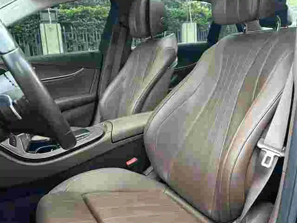 Mercedes-Benz E-Class — миниатюра 5