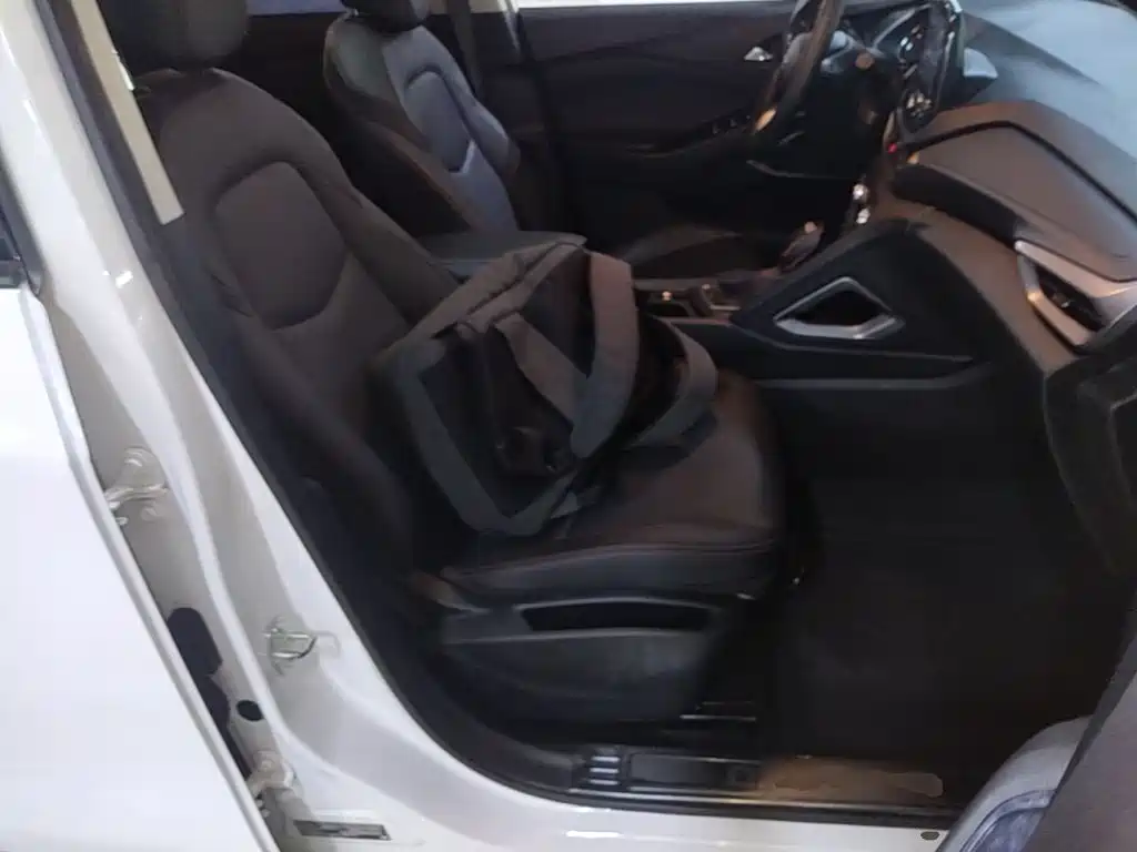 Chevrolet Volando — миниатюра 25