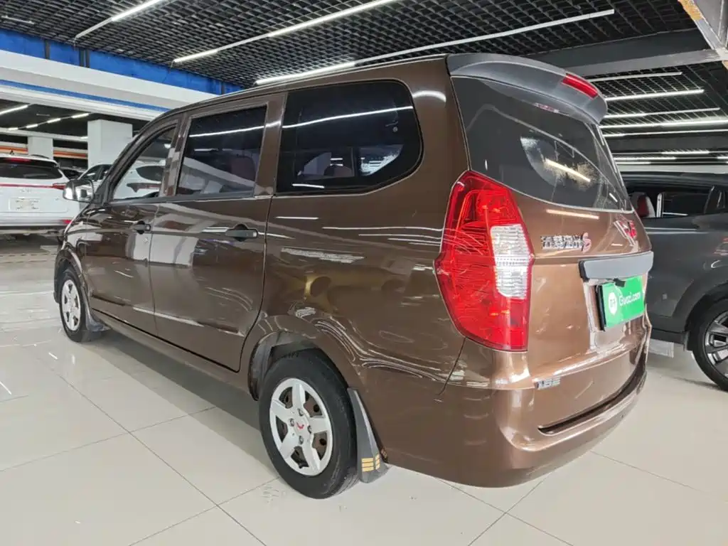 Wuling Hongguang — миниатюра 5