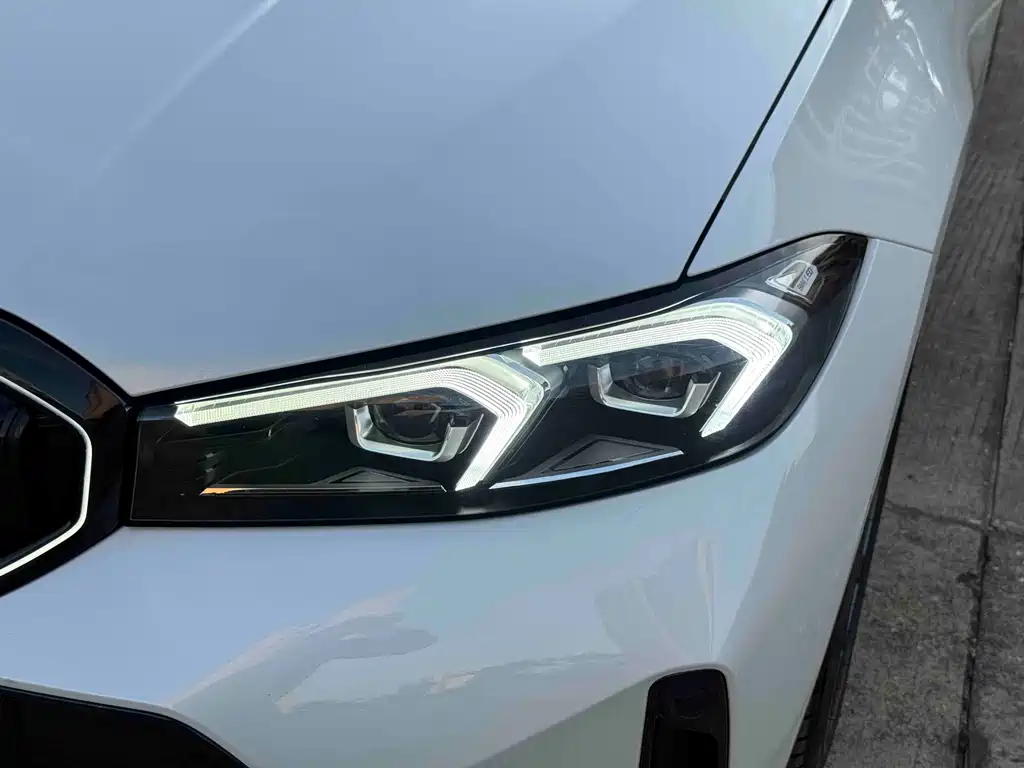 BMW 3 Series — миниатюра 12
