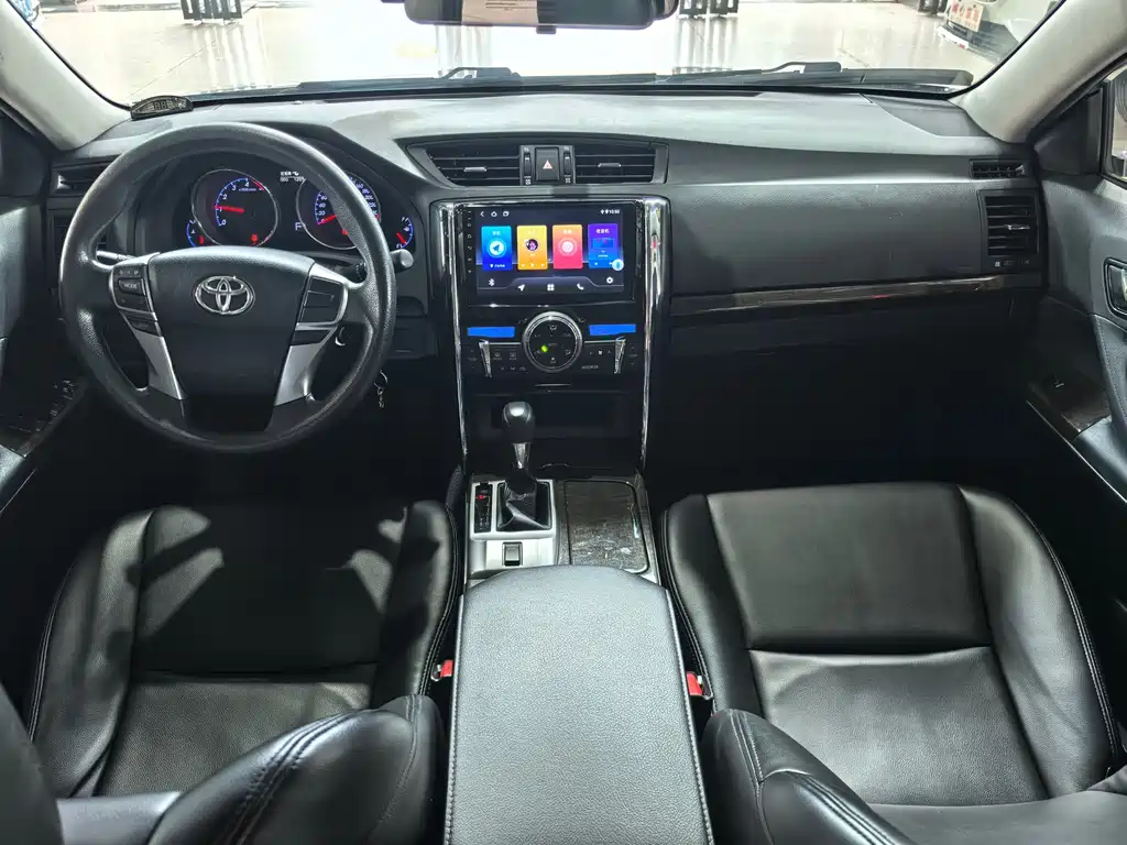 Toyota Reiz — миниатюра 15
