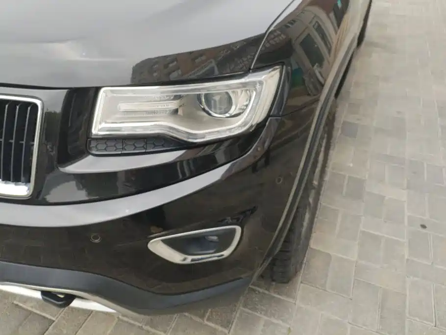Jeep Grand Cherokee (Import) — миниатюра 5