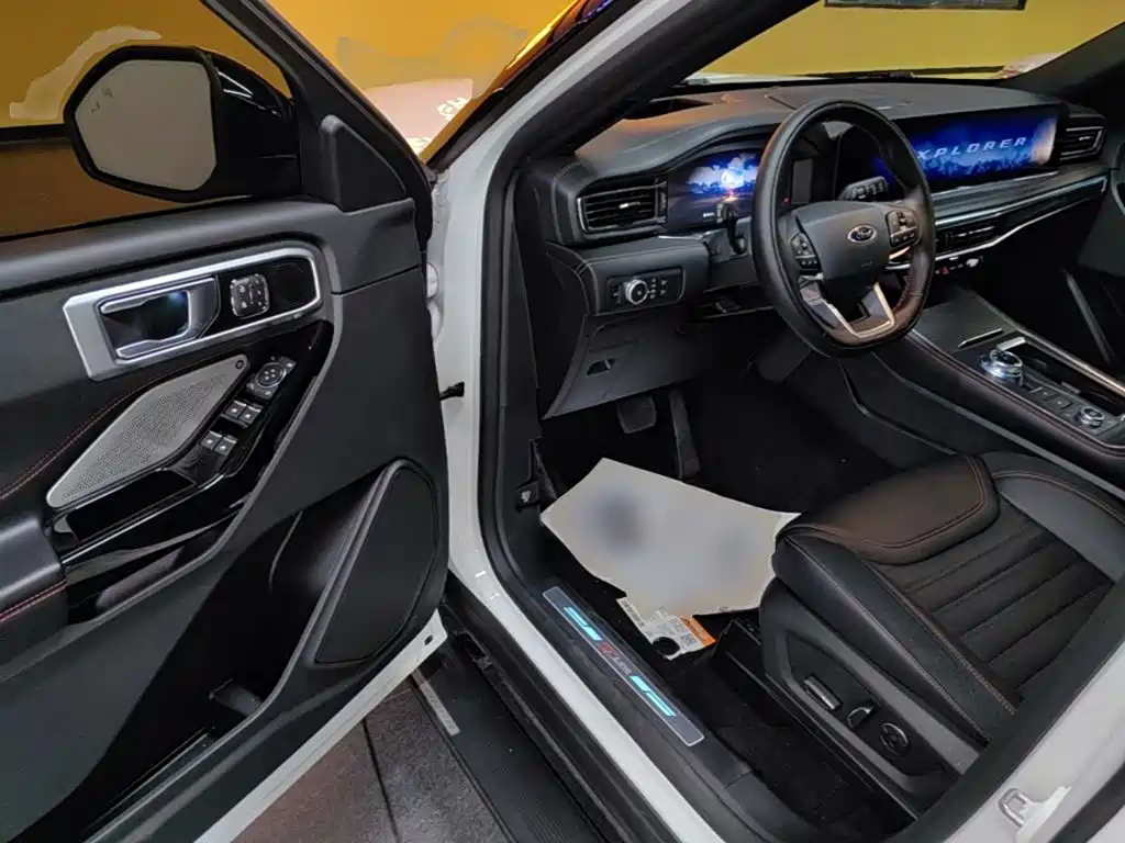 Ford Explorer — миниатюра 16