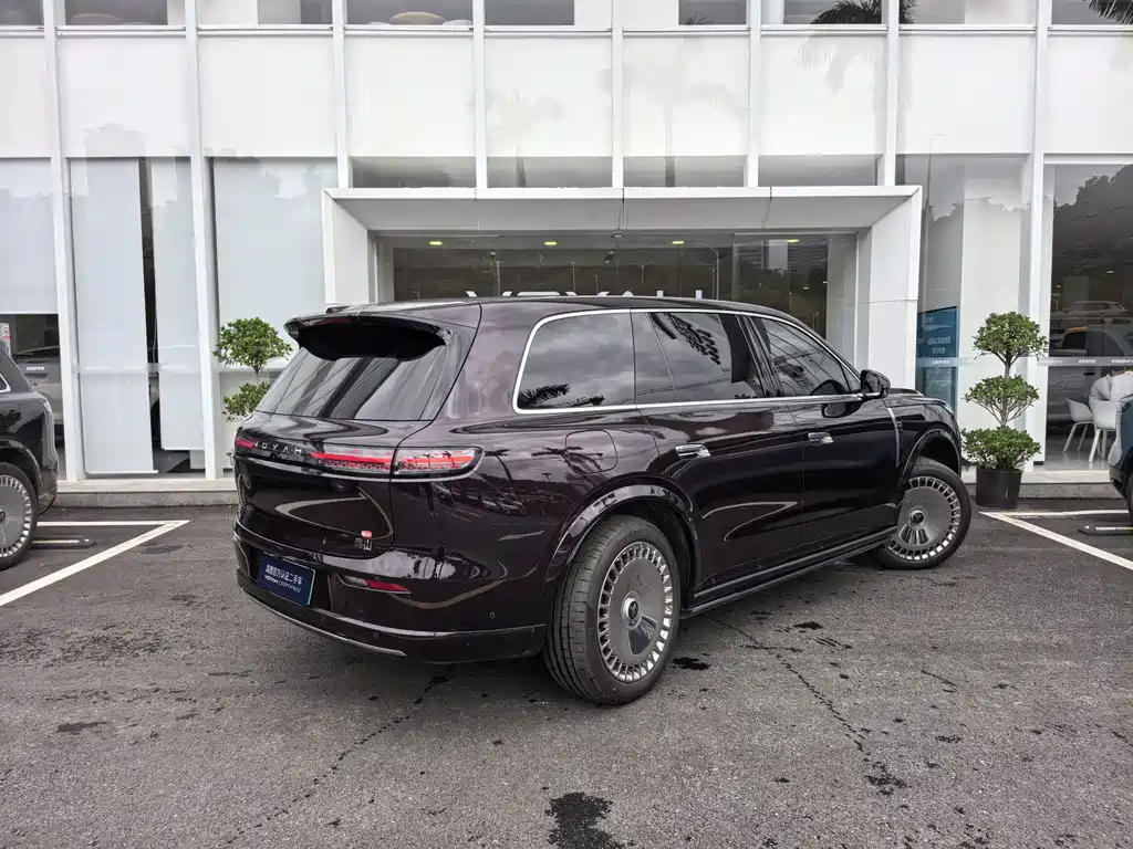 VOYAH Taishan — миниатюра 7