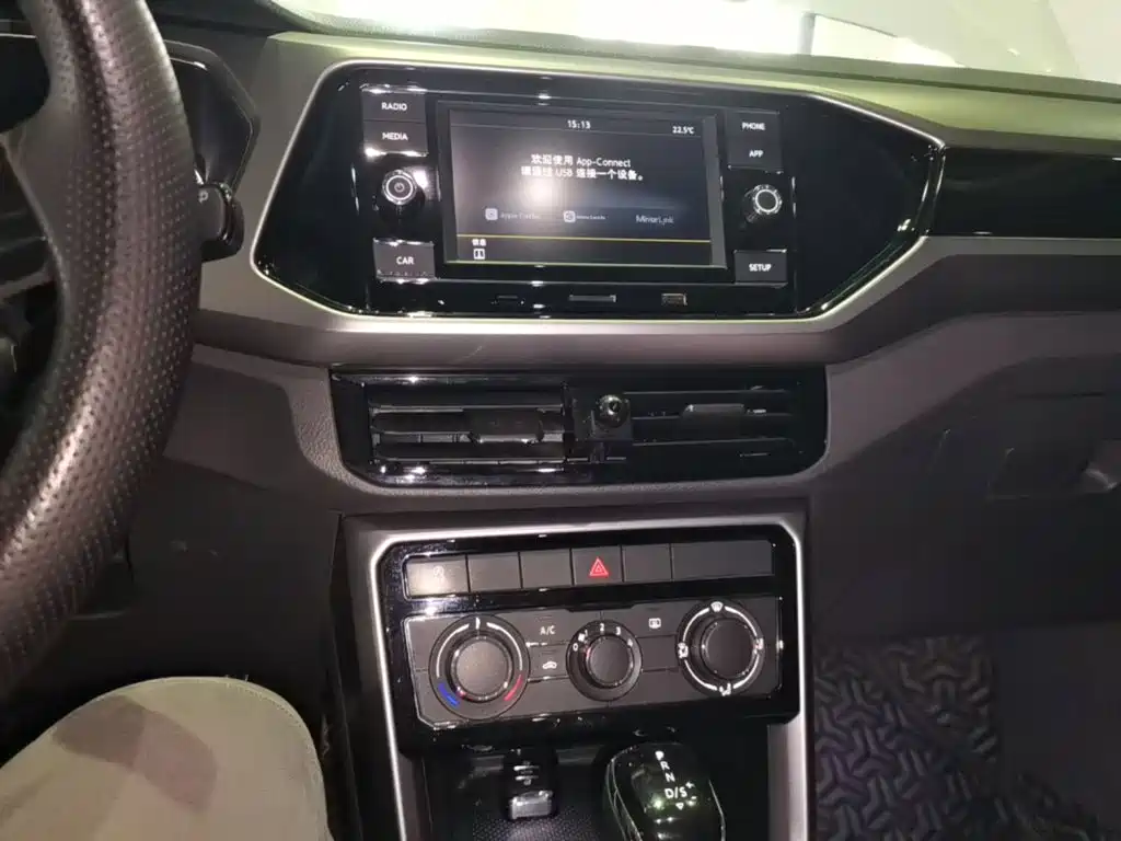 Volkswagen T-Cross — миниатюра 13