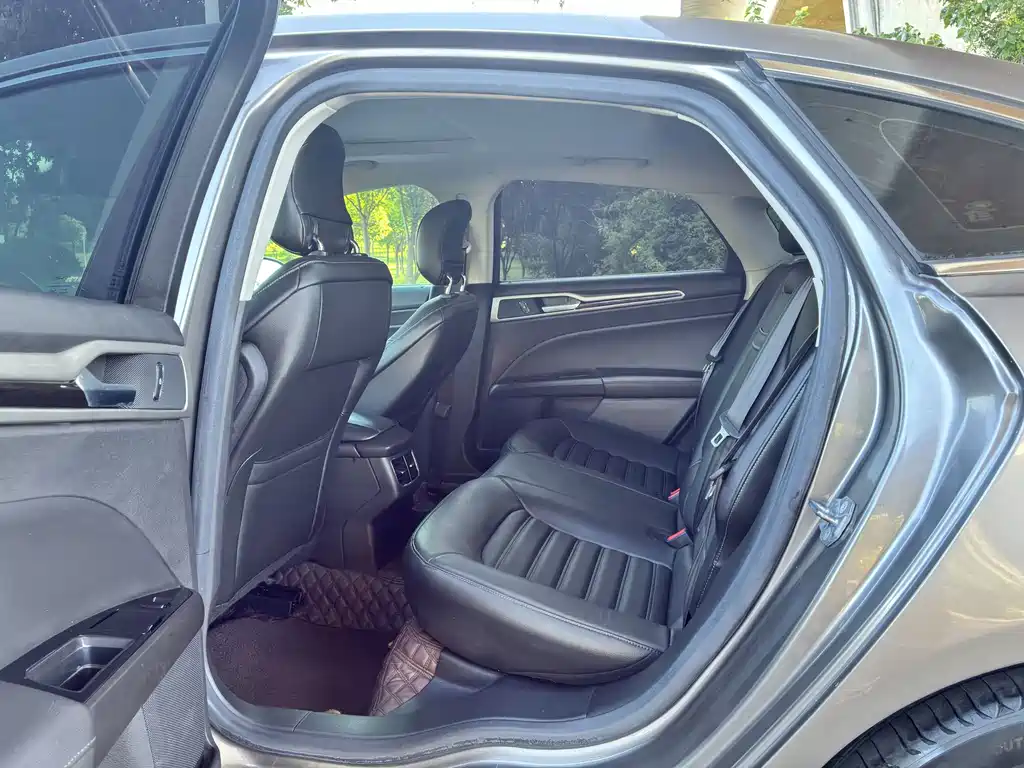 Ford Mondeo — миниатюра 4