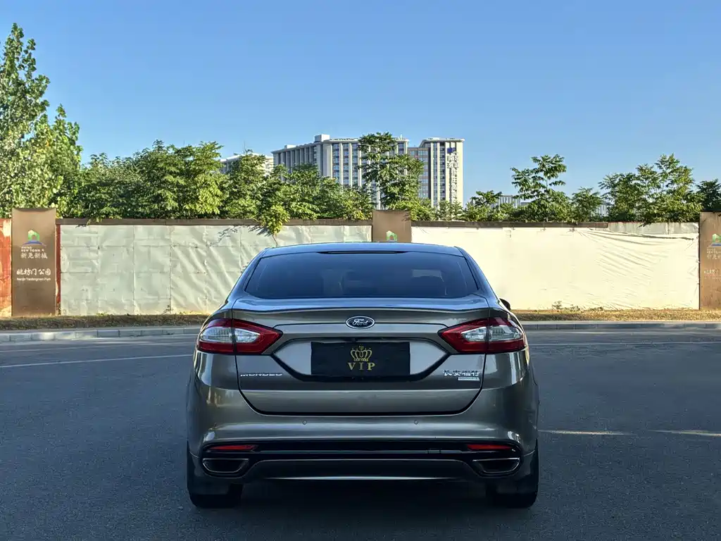 Ford Mondeo — миниатюра 7