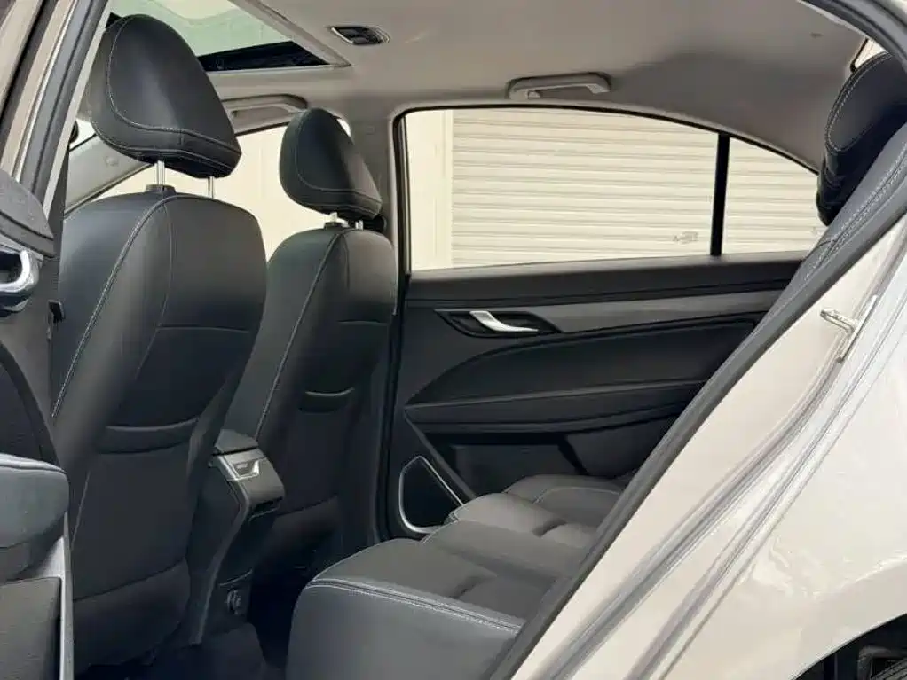 Geely Emgrand — миниатюра 5