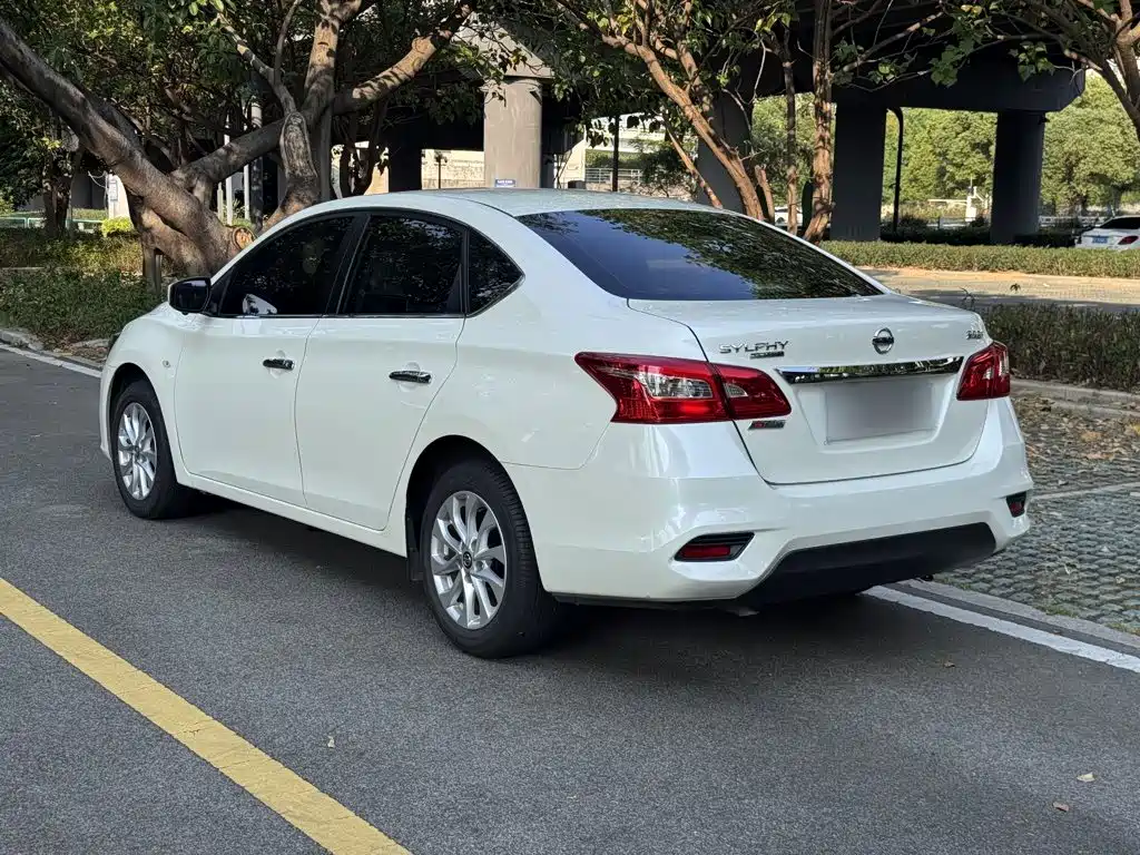Nissan Sylphy — миниатюра 5