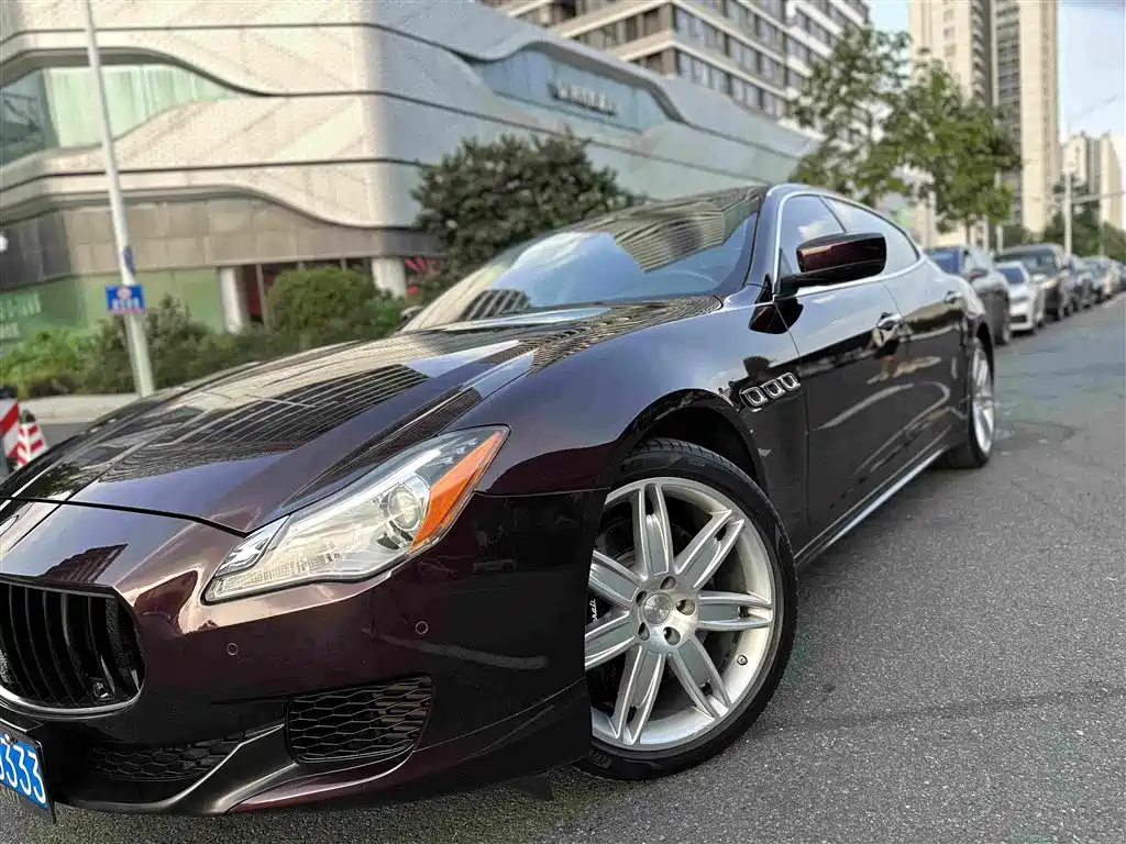 Maserati Quattroporte — миниатюра 12