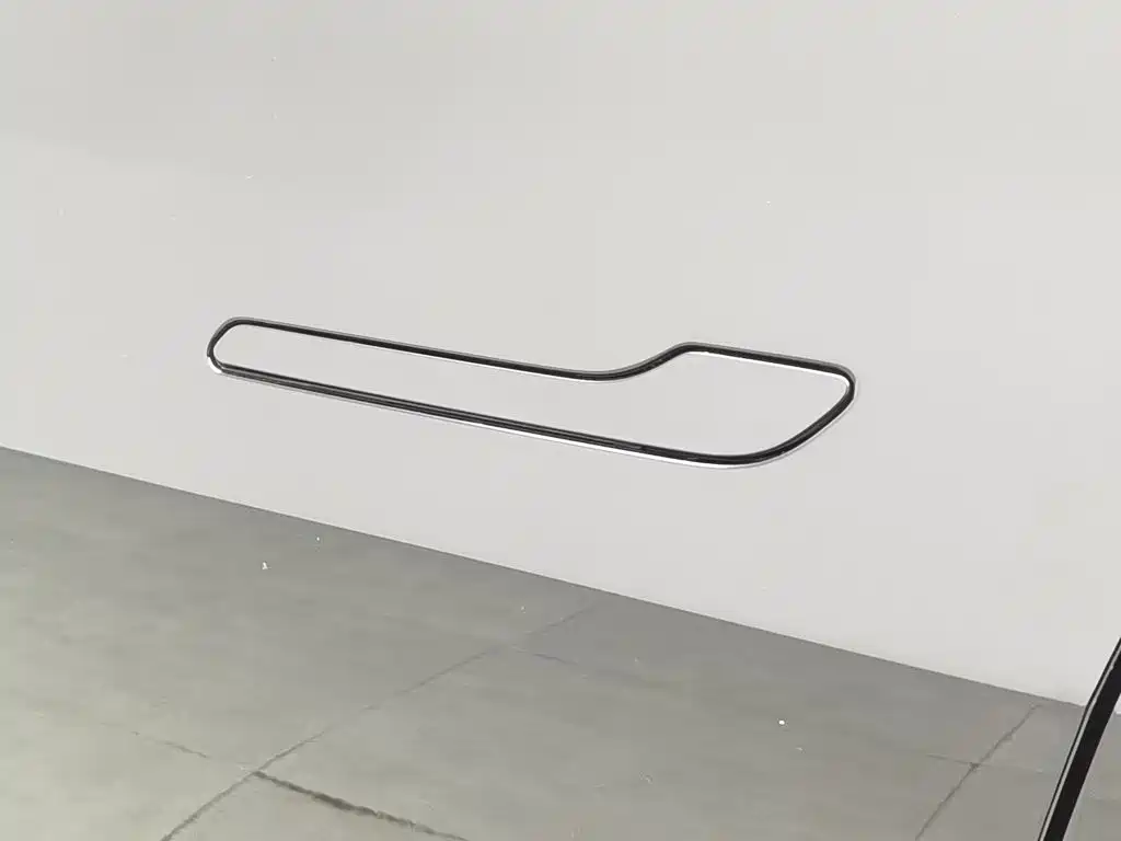 Tesla Model Y — миниатюра 18