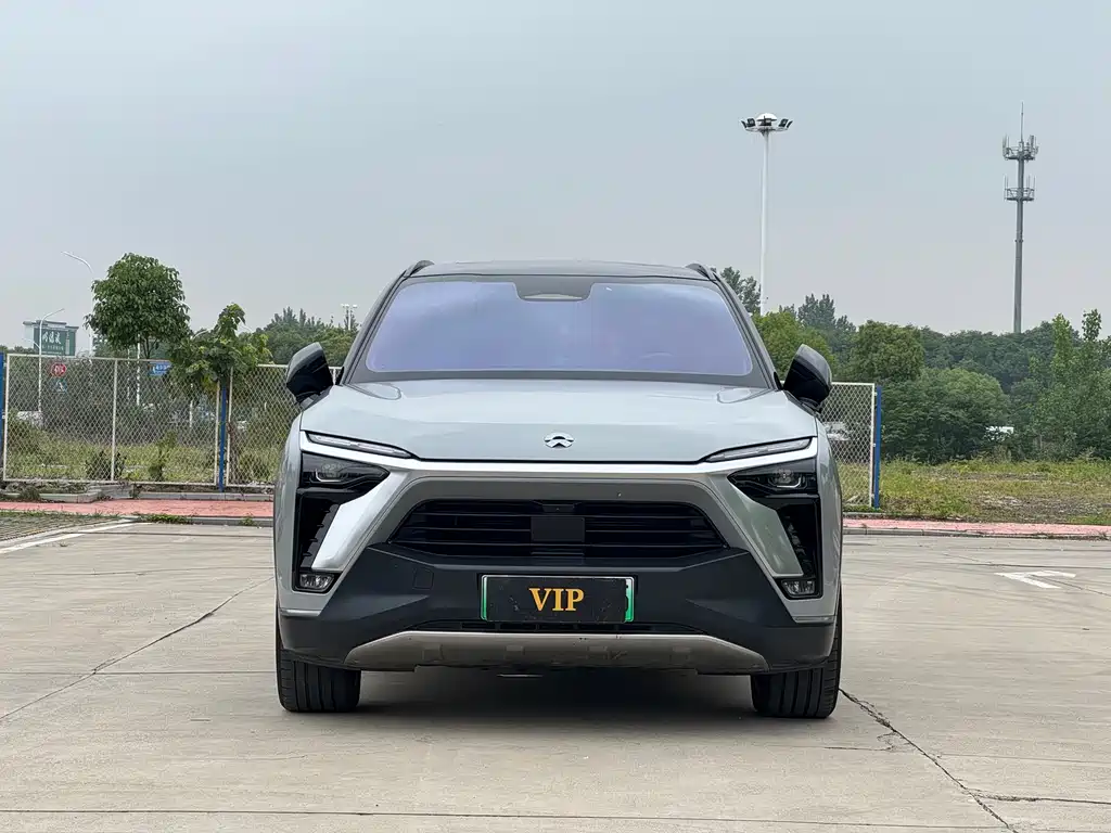 NIO ES8 2020 450KM мест