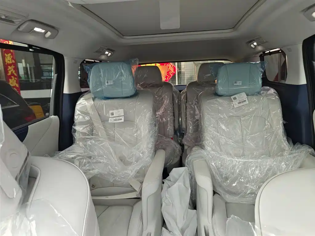 BUICK GL8 NEW ENERGY