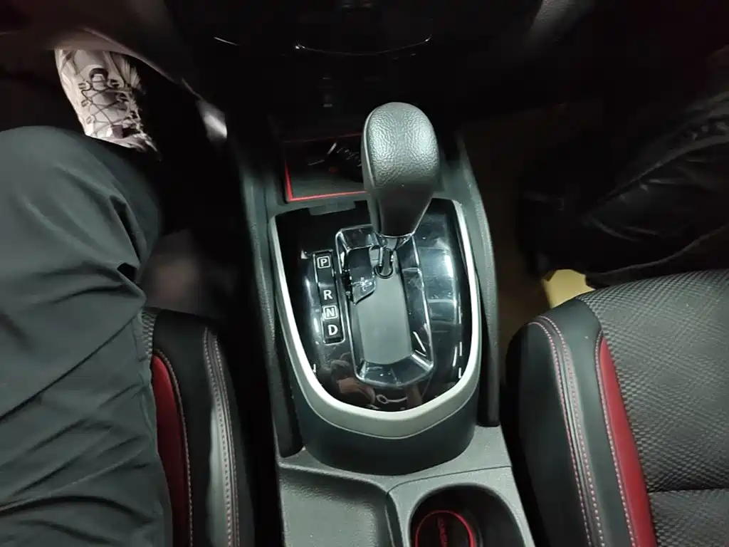 Nissan Qashqai — миниатюра 14