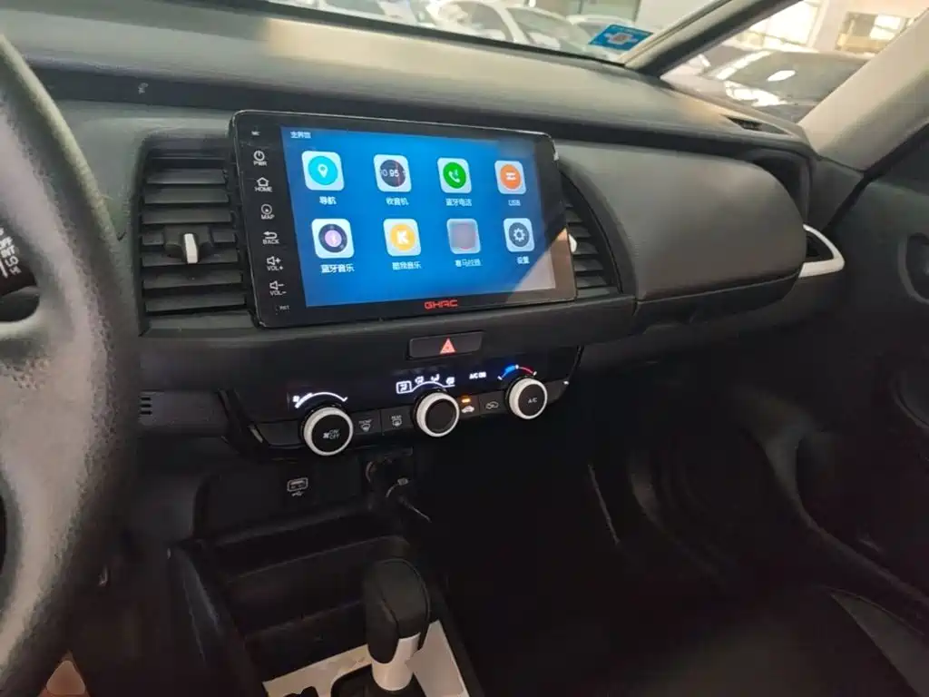 Honda Fit — миниатюра 10