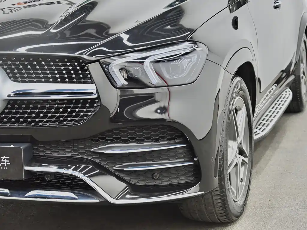 Mercedes-Benz GLE (Import) — миниатюра 27