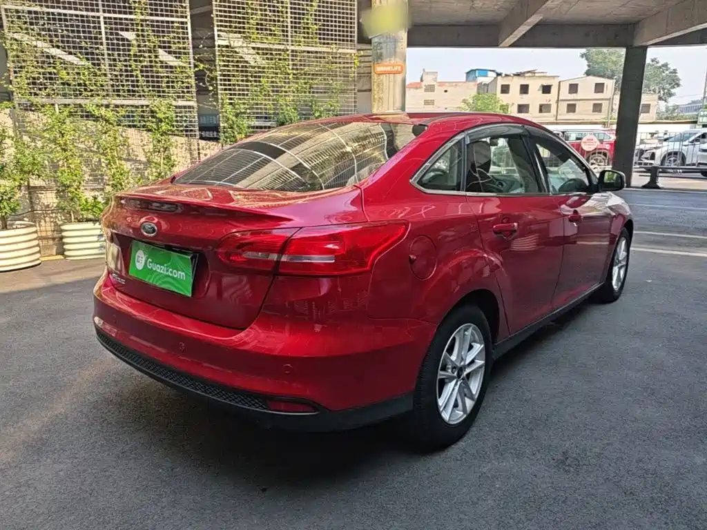 Ford Focus — миниатюра 7