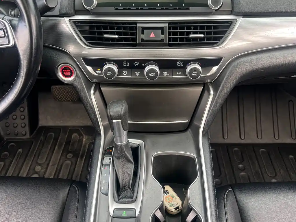 Honda Accord — миниатюра 17