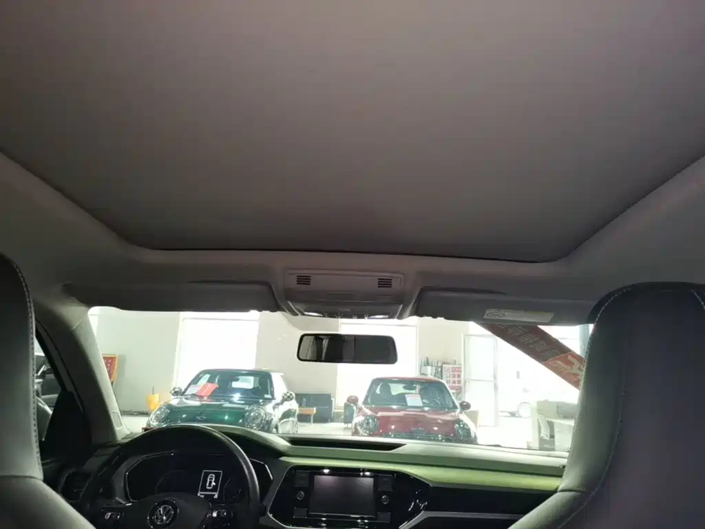 Volkswagen T-Cross — миниатюра 18