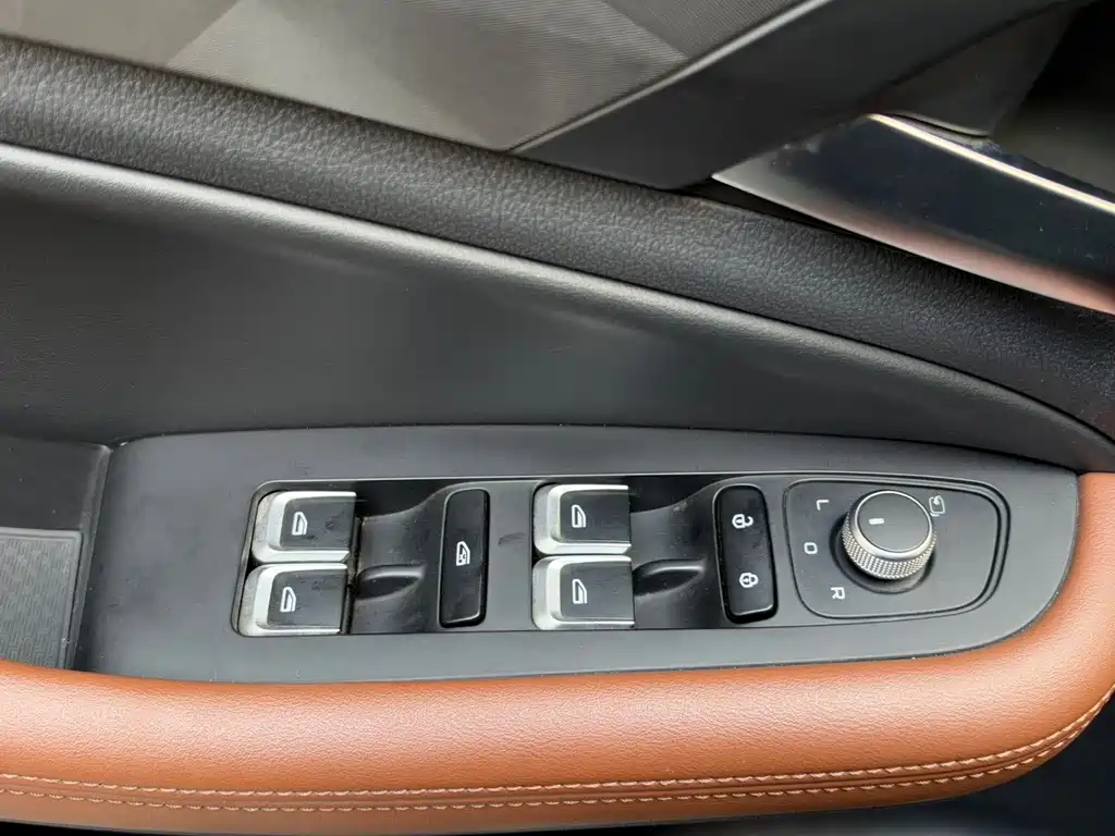 Geely Vision X6 — миниатюра 17