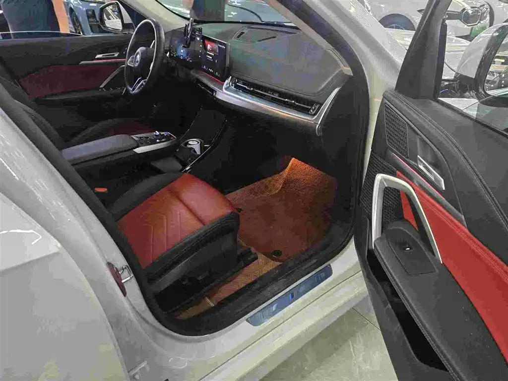 BMW iX1 — миниатюра 6