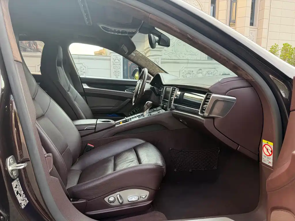 Porsche Panamera — миниатюра 10