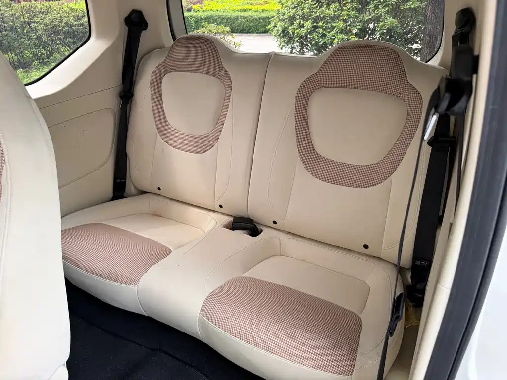 Wuling MINIEV — миниатюра 5