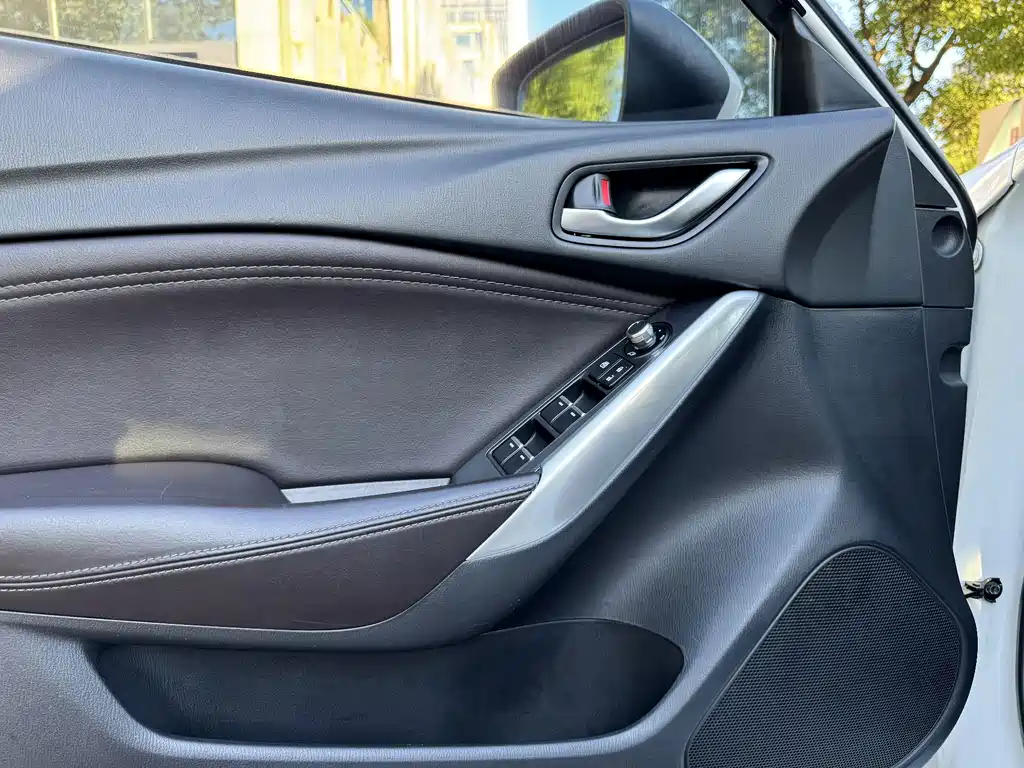 Mazda Atenza — миниатюра 5