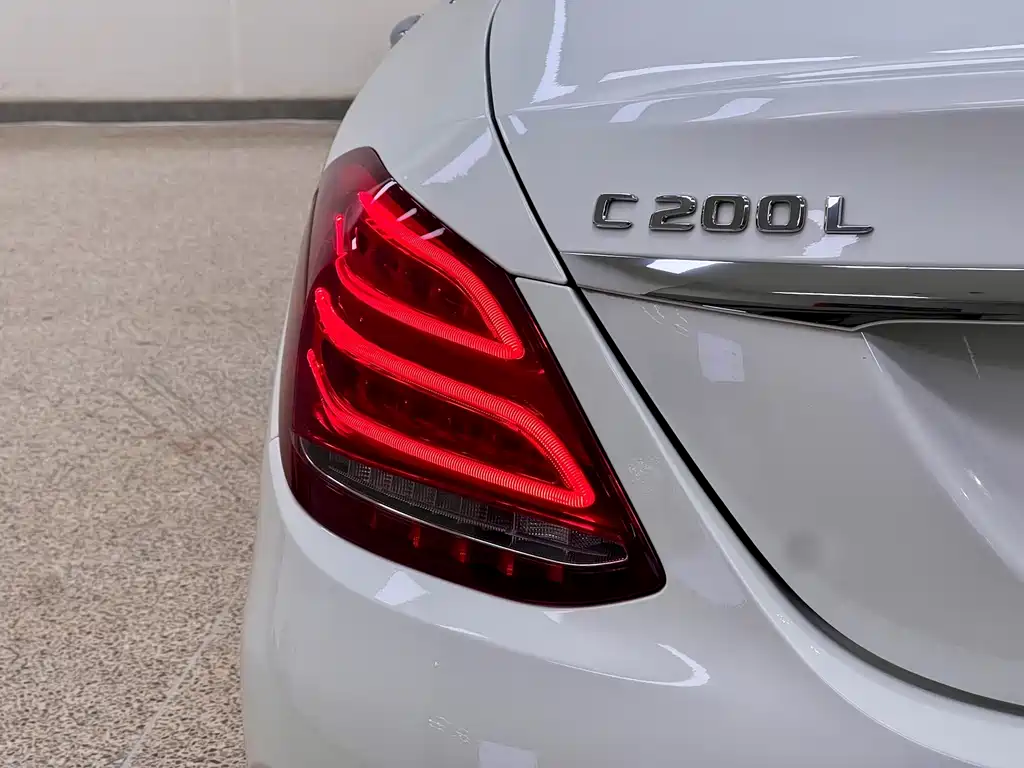 Mercedes-Benz C-Class — миниатюра 24