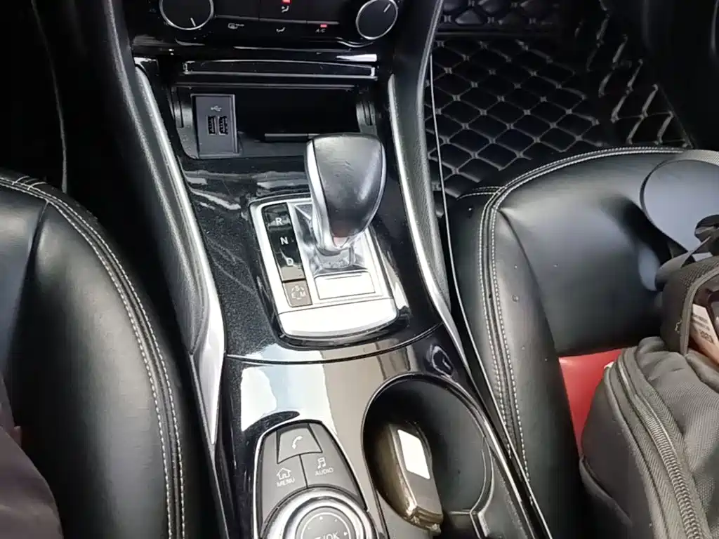 Infiniti QX30 — миниатюра 14