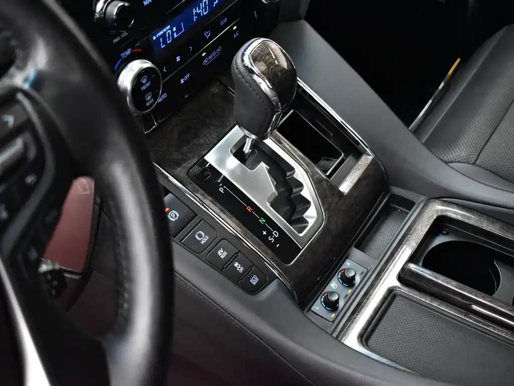 Toyota Vellfire — миниатюра 14